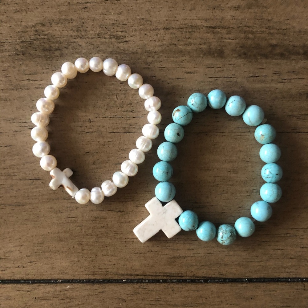 Beaded brackets with cross